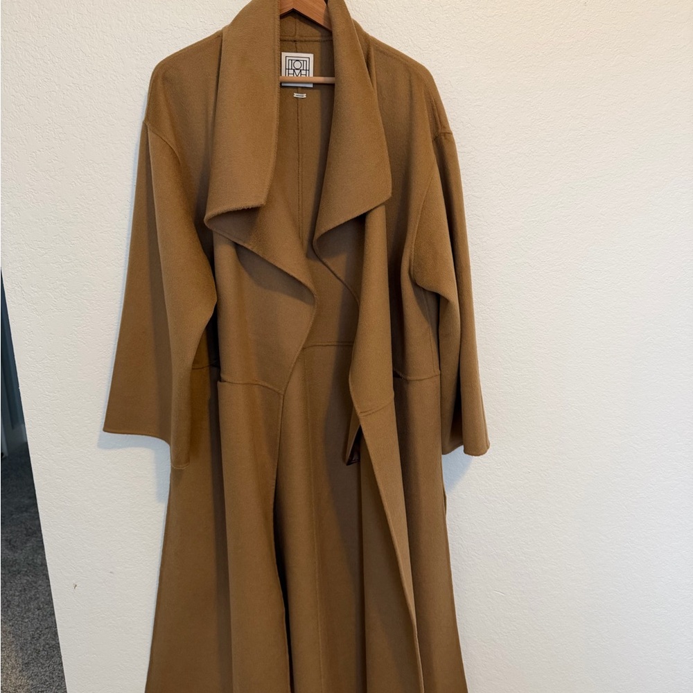 Toteme Annecy Cashmere Coat